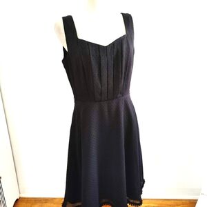 Tahari Cocktail Dress / Black / Size 10